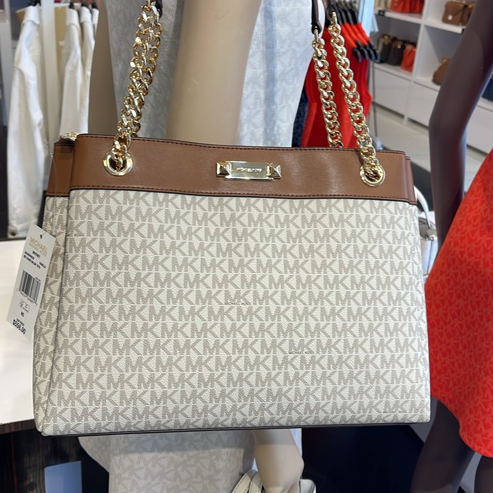 Michael Kors Whitney Medium Signature Logo Tote Bag
Vanilla
NWT - Picture 12 of 16
